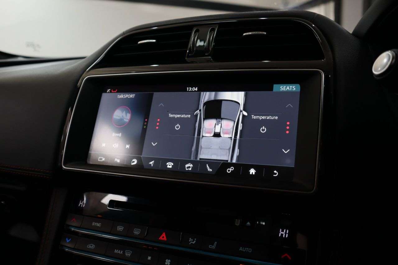 2017 JAGUAR F-PACE 2017 JAGUAR F-PACE