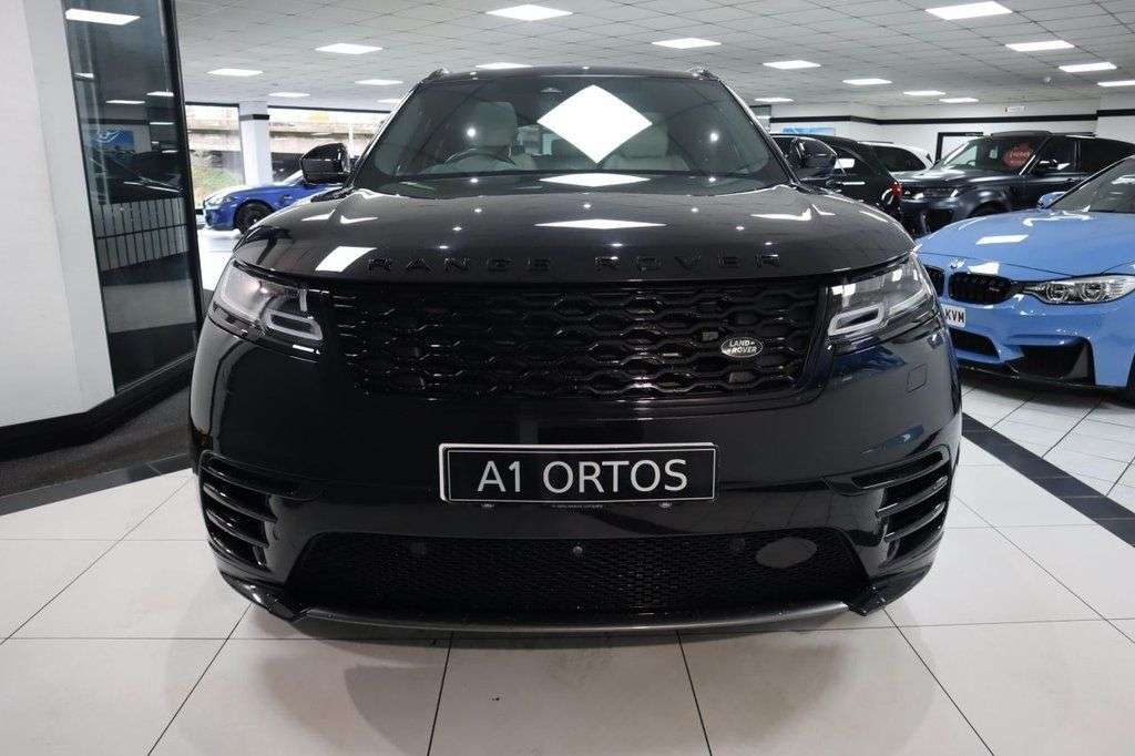 A 2021 LAND ROVER RANGE ROVER VELAR 2.0 D200 MHEV Edition SUV 5dr Diesel Auto 4WD Euro 6 (s/s) (204 ps) 1 OWNER A 2021 LAND ROVER RANGE ROVER VELAR 2.0 D200 MHEV Edition SUV 5dr Diesel Auto 4WD Euro 6 (s/s) (204 ps) 1 OWNER