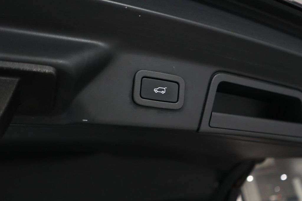 2021 LAND ROVER RANGE ROVER VELAR 2021 LAND ROVER RANGE ROVER VELAR