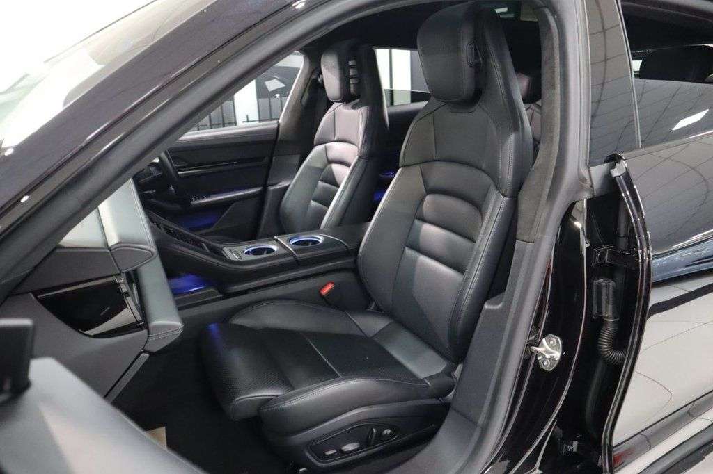 2023 PORSCHE TAYCAN 2023 PORSCHE TAYCAN