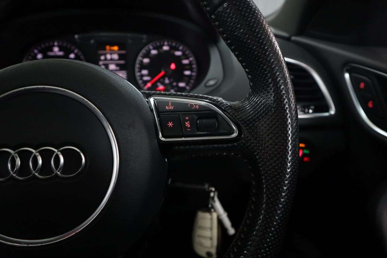 2015 AUDI Q3 2015 AUDI Q3