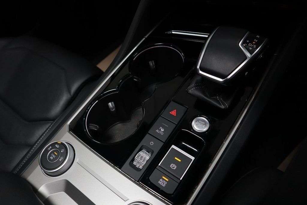 2020 VOLKSWAGEN TOUAREG 2020 VOLKSWAGEN TOUAREG