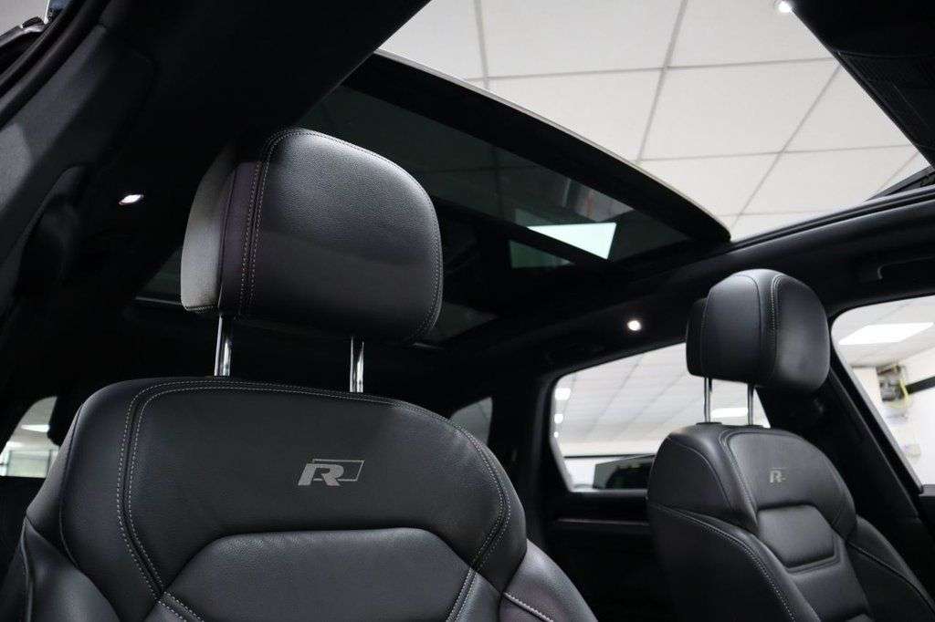 A 2020 VOLKSWAGEN TOUAREG 3.0 TSI V6 Black Edition SUV 5dr Petrol Tiptronic 4Motion Euro 6 (s/s) (340 A 2020 VOLKSWAGEN TOUAREG 3.0 TSI V6 Black Edition SUV 5dr Petrol Tiptronic 4Motion Euro 6 (s/s) (340