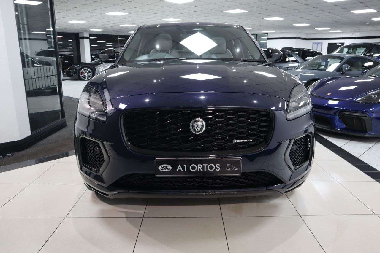 A 2023 JAGUAR E-PACE 2.0 D204 MHEV R-Dynamic SE Black SUV 5dr Diesel Auto AWD Euro 6 (s/s) (204 A 2023 JAGUAR E-PACE 2.0 D204 MHEV R-Dynamic SE Black SUV 5dr Diesel Auto AWD Euro 6 (s/s) (204