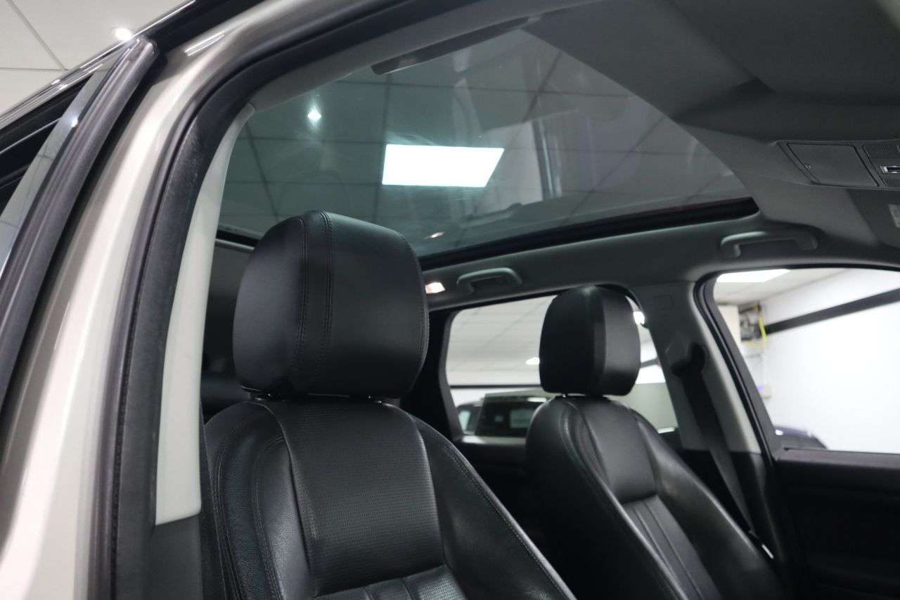 A 2017 LAND ROVER DISCOVERY SPORT 2.0 TD4 HSE SUV 5dr Diesel Auto 4WD Euro 6 (s/s) (180 ps) SEVEN SEAT EXAMPL A 2017 LAND ROVER DISCOVERY SPORT 2.0 TD4 HSE SUV 5dr Diesel Auto 4WD Euro 6 (s/s) (180 ps) SEVEN SEAT EXAMPL