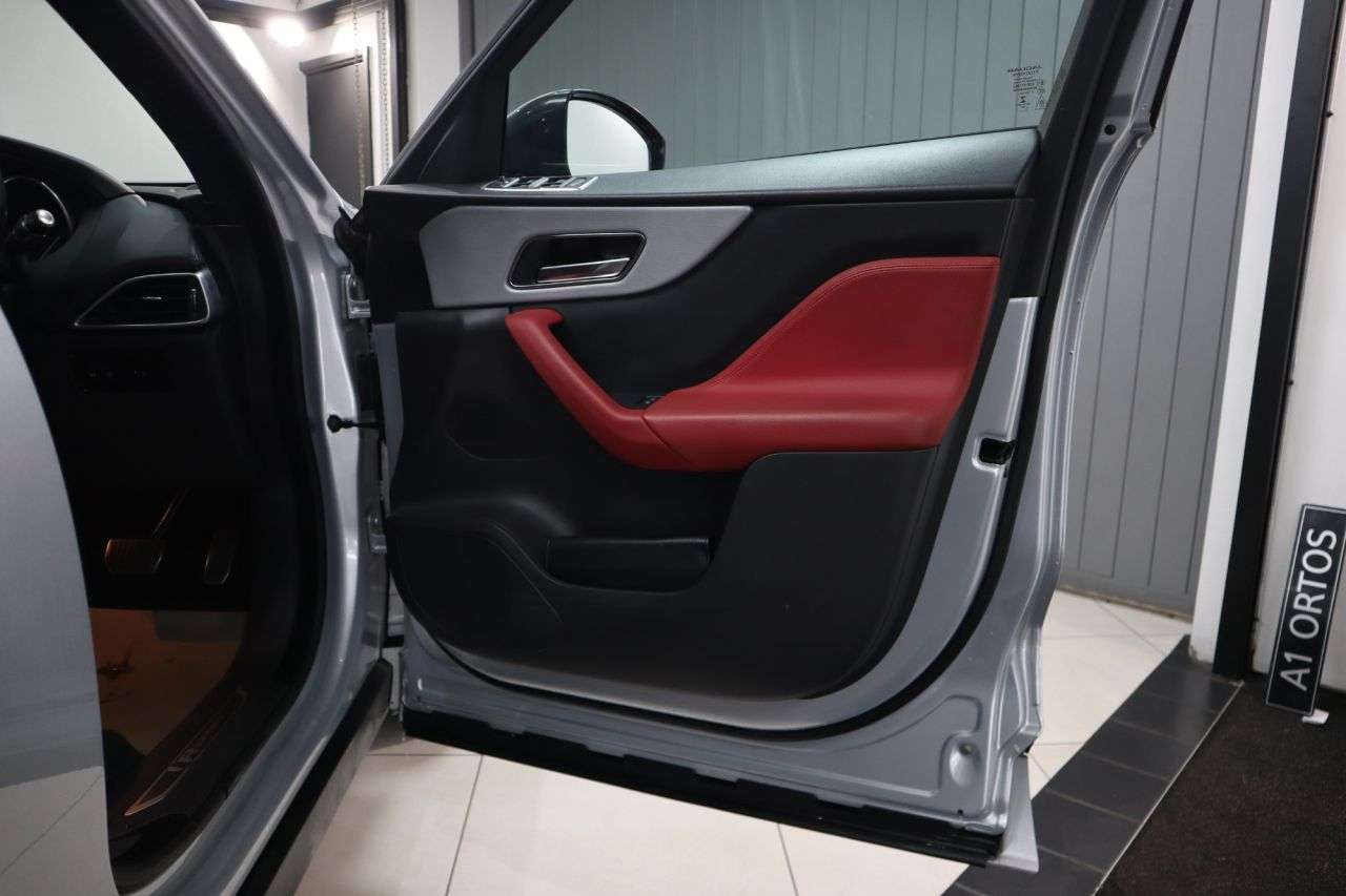 2016 JAGUAR F-PACE 2016 JAGUAR F-PACE