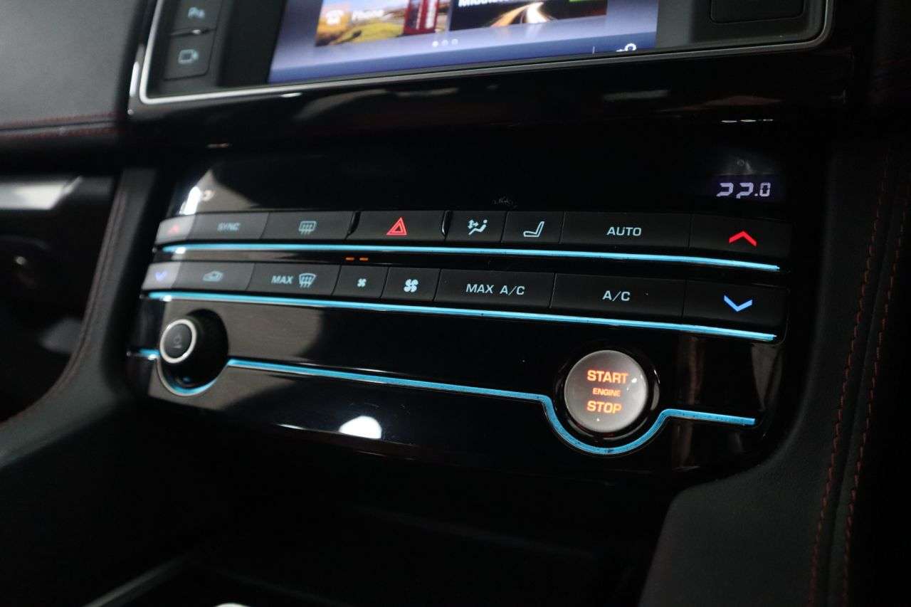 2016 JAGUAR F-PACE 2016 JAGUAR F-PACE