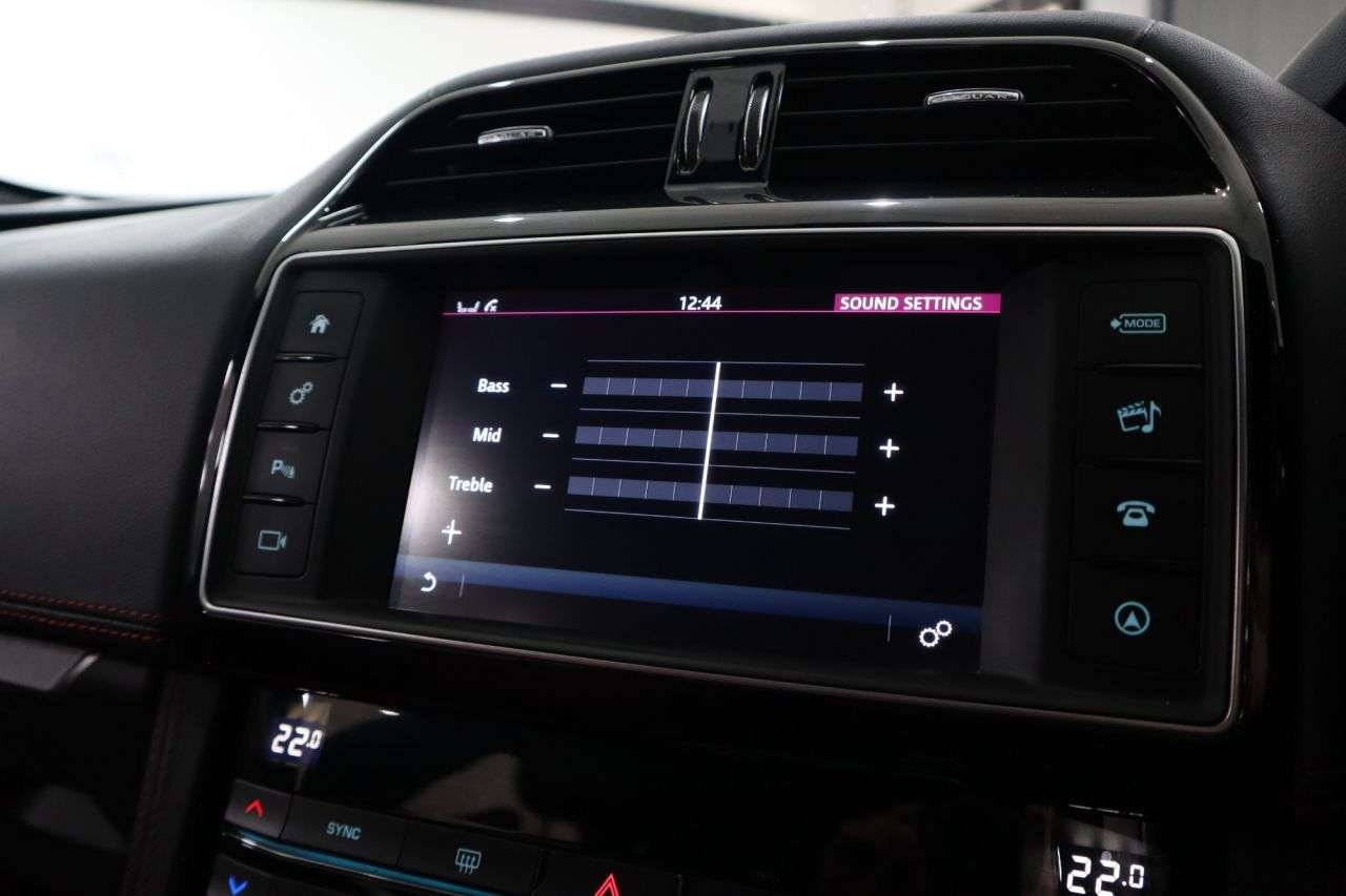 2016 JAGUAR F-PACE 2016 JAGUAR F-PACE