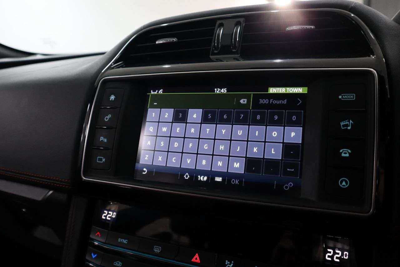 2016 JAGUAR F-PACE 2016 JAGUAR F-PACE