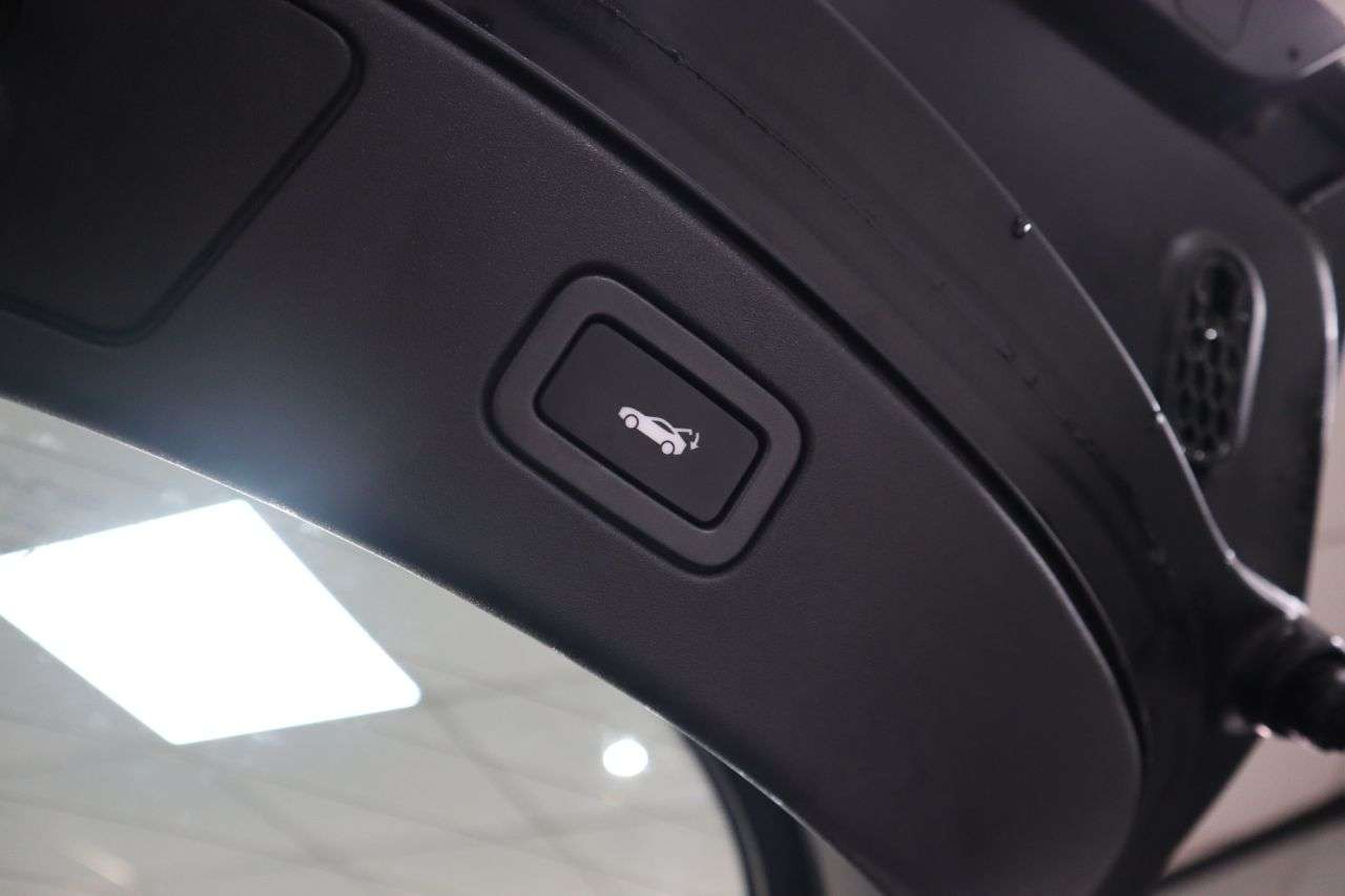 2018 JAGUAR F-TYPE 2018 JAGUAR F-TYPE