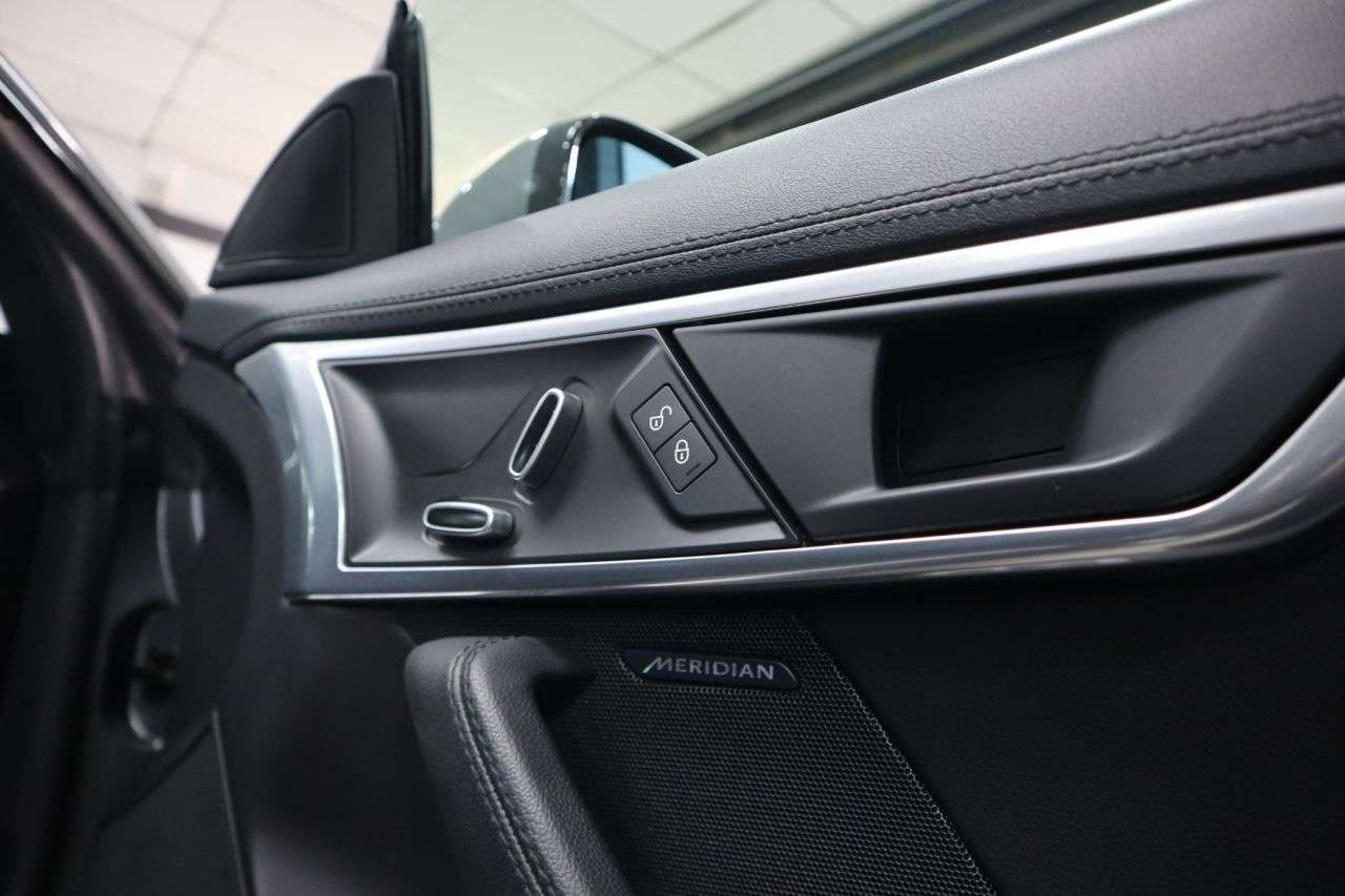 2018 JAGUAR F-TYPE 2018 JAGUAR F-TYPE