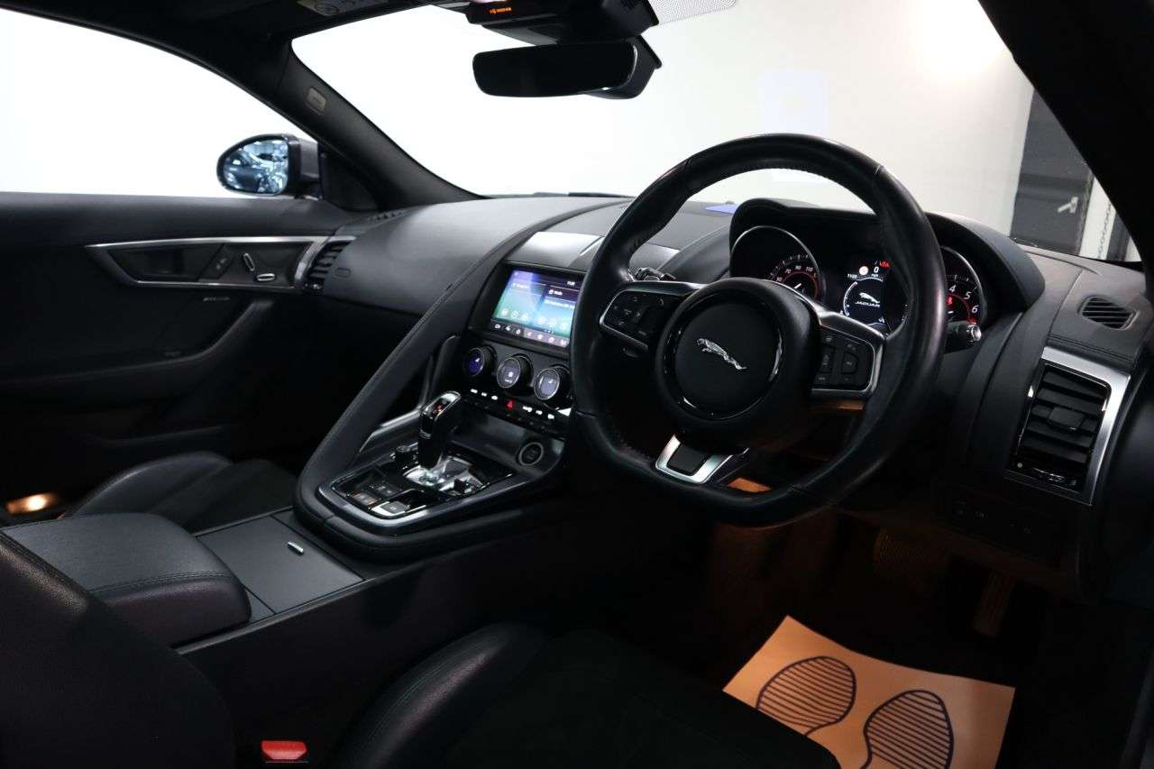 2018 JAGUAR F-TYPE 2018 JAGUAR F-TYPE