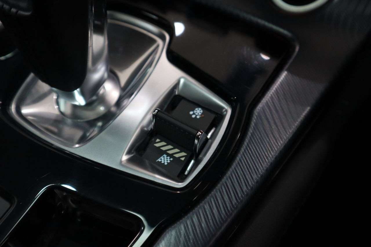 2018 JAGUAR F-TYPE 2018 JAGUAR F-TYPE