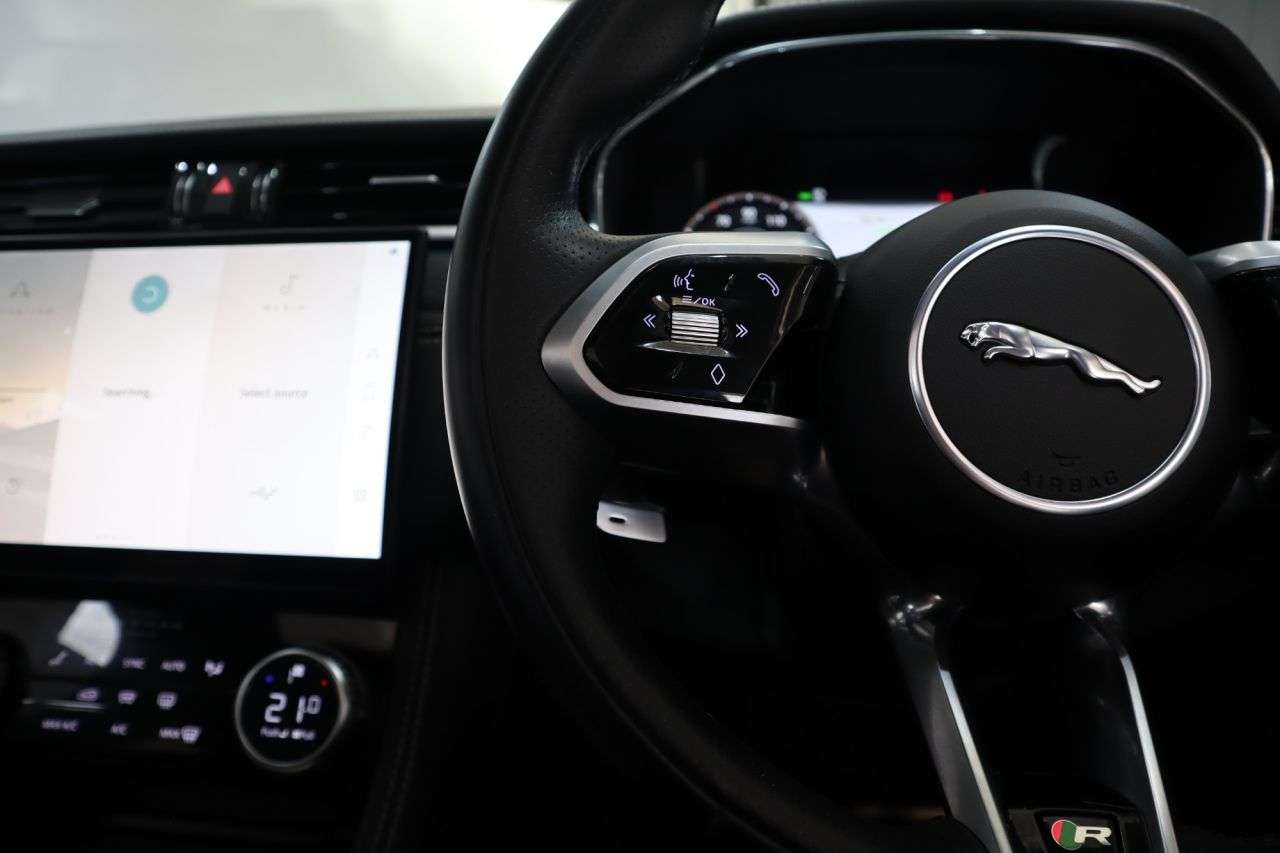 2022 JAGUAR F-PACE 2022 JAGUAR F-PACE