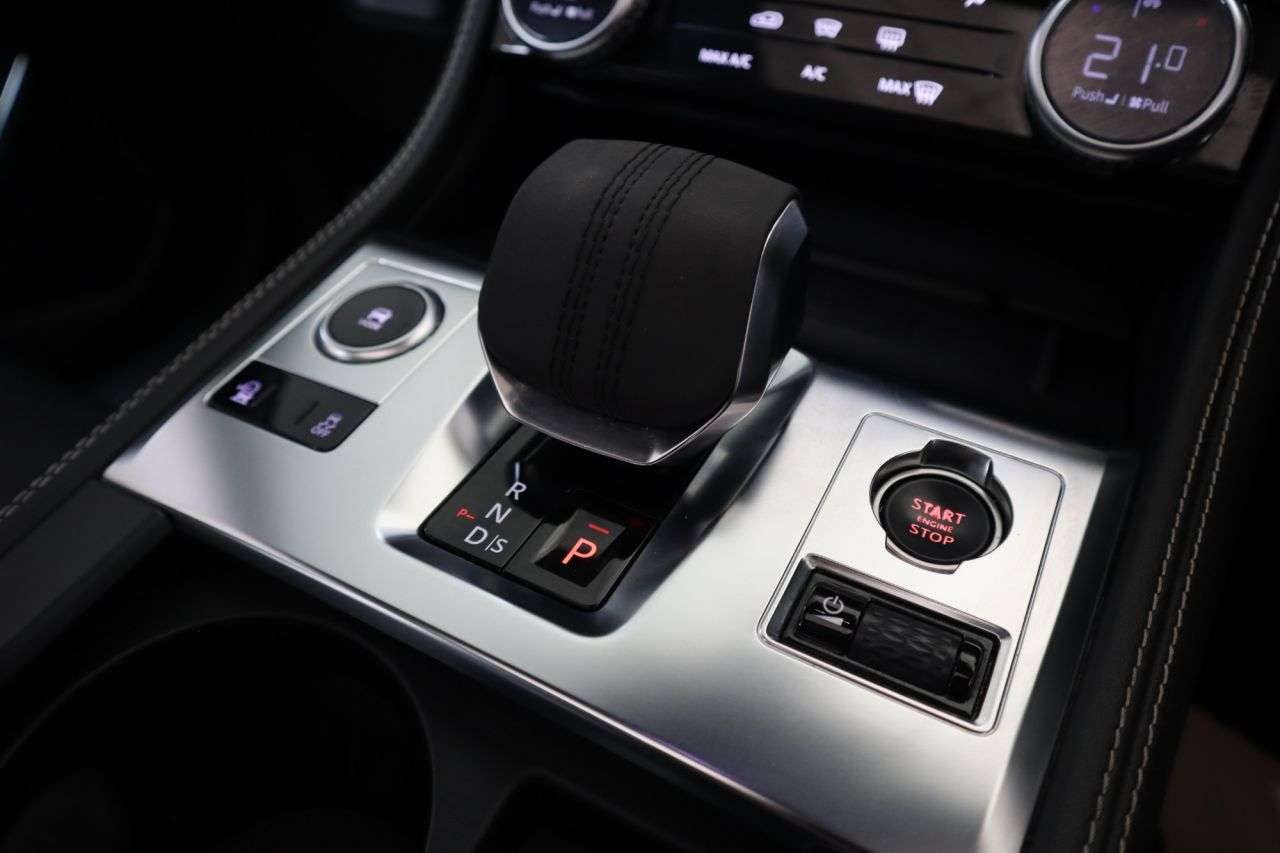 2022 JAGUAR F-PACE 2022 JAGUAR F-PACE