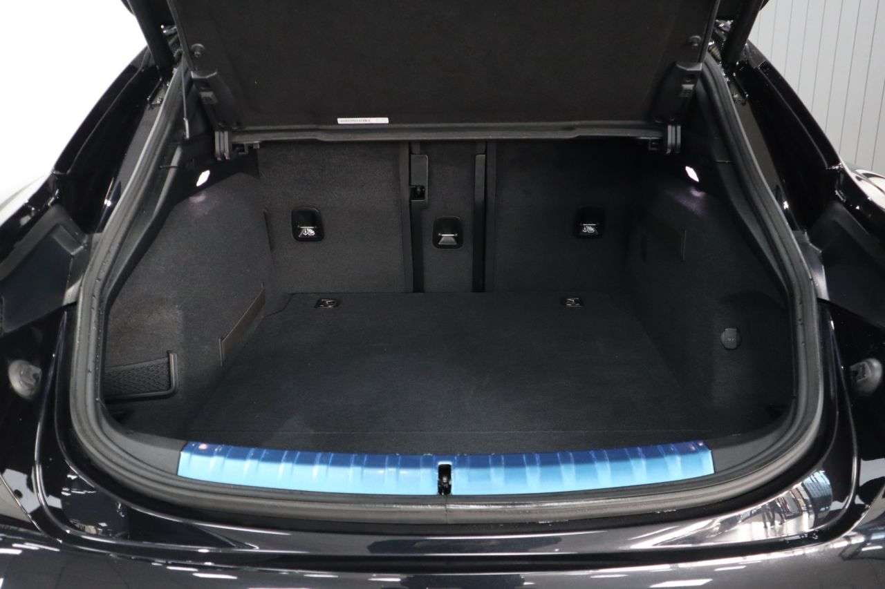 2021 PORSCHE TAYCAN 2021 PORSCHE TAYCAN