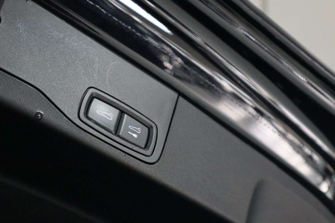 2021 PORSCHE TAYCAN 2021 PORSCHE TAYCAN