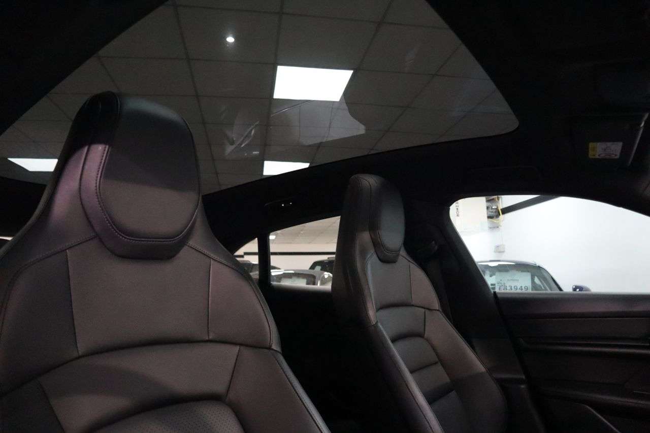 A 2021 PORSCHE TAYCAN Performance Plus 93.4kWh 4S Cross Turismo 5dr Electric Auto 4WD (11kW Charg A 2021 PORSCHE TAYCAN Performance Plus 93.4kWh 4S Cross Turismo 5dr Electric Auto 4WD (11kW Charg