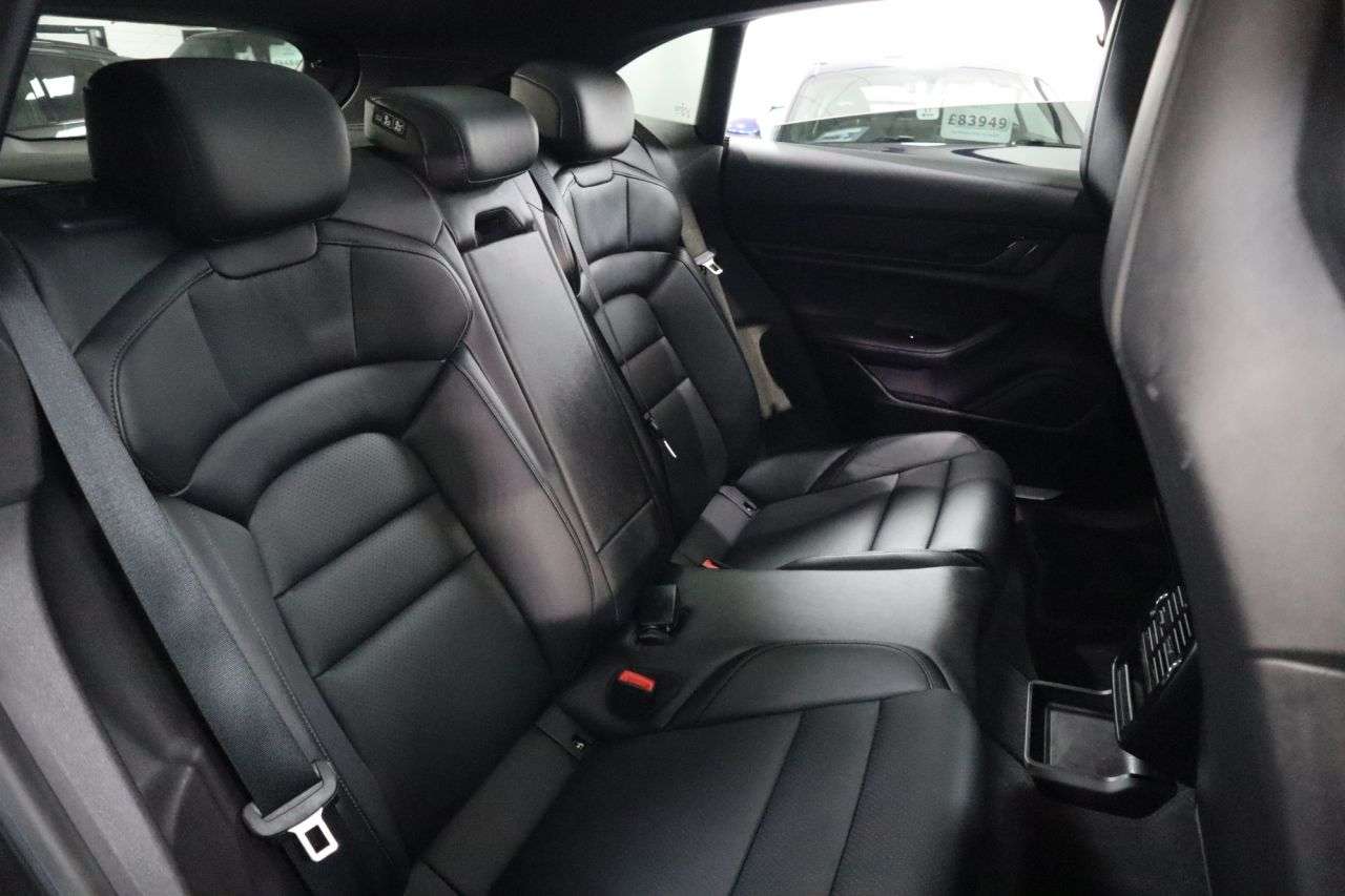 2021 PORSCHE TAYCAN 2021 PORSCHE TAYCAN