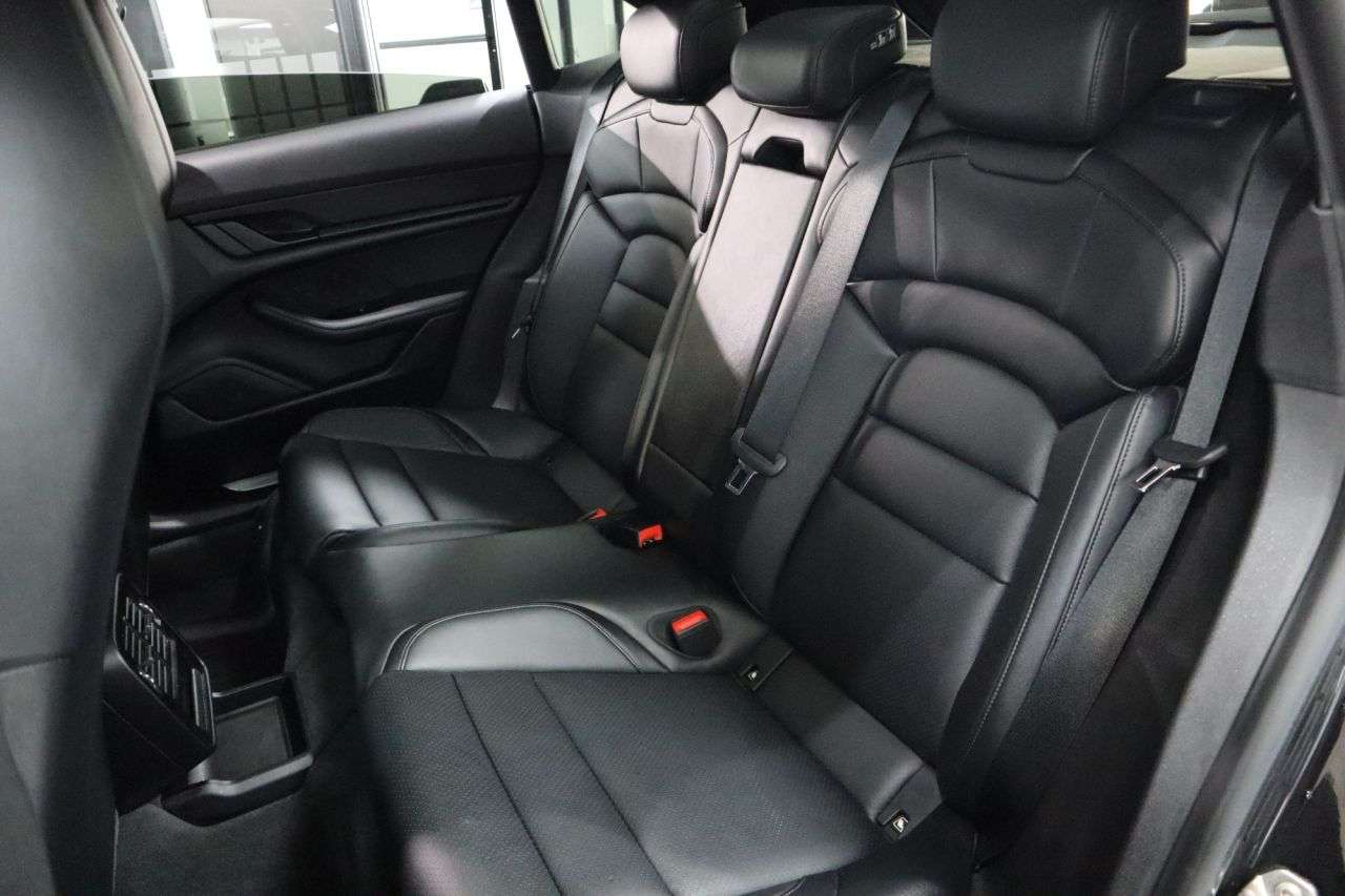 2021 PORSCHE TAYCAN 2021 PORSCHE TAYCAN