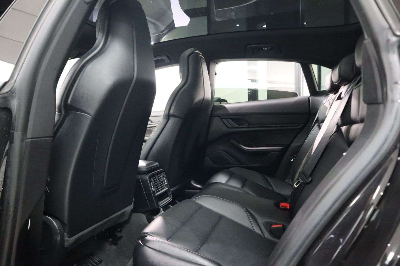 2021 PORSCHE TAYCAN 2021 PORSCHE TAYCAN