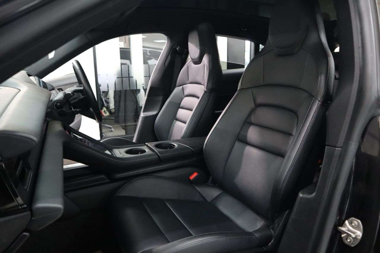 2021 PORSCHE TAYCAN 2021 PORSCHE TAYCAN