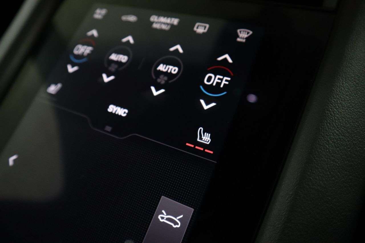 2021 PORSCHE TAYCAN 2021 PORSCHE TAYCAN