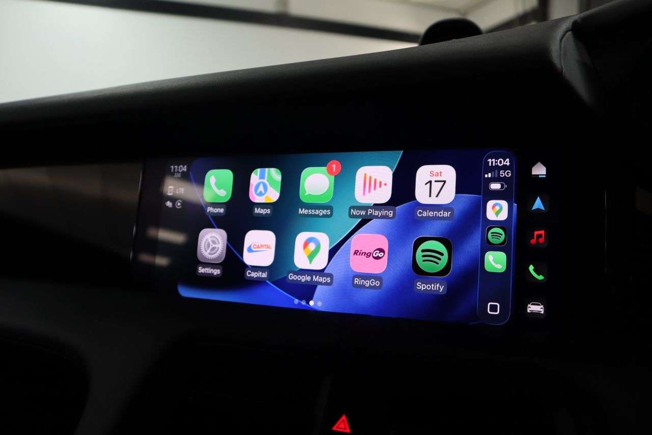 2021 PORSCHE TAYCAN 2021 PORSCHE TAYCAN