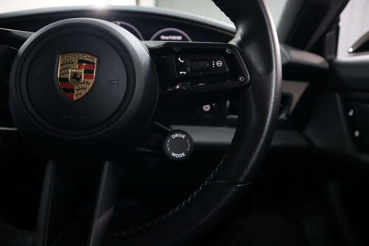 2021 PORSCHE TAYCAN 2021 PORSCHE TAYCAN