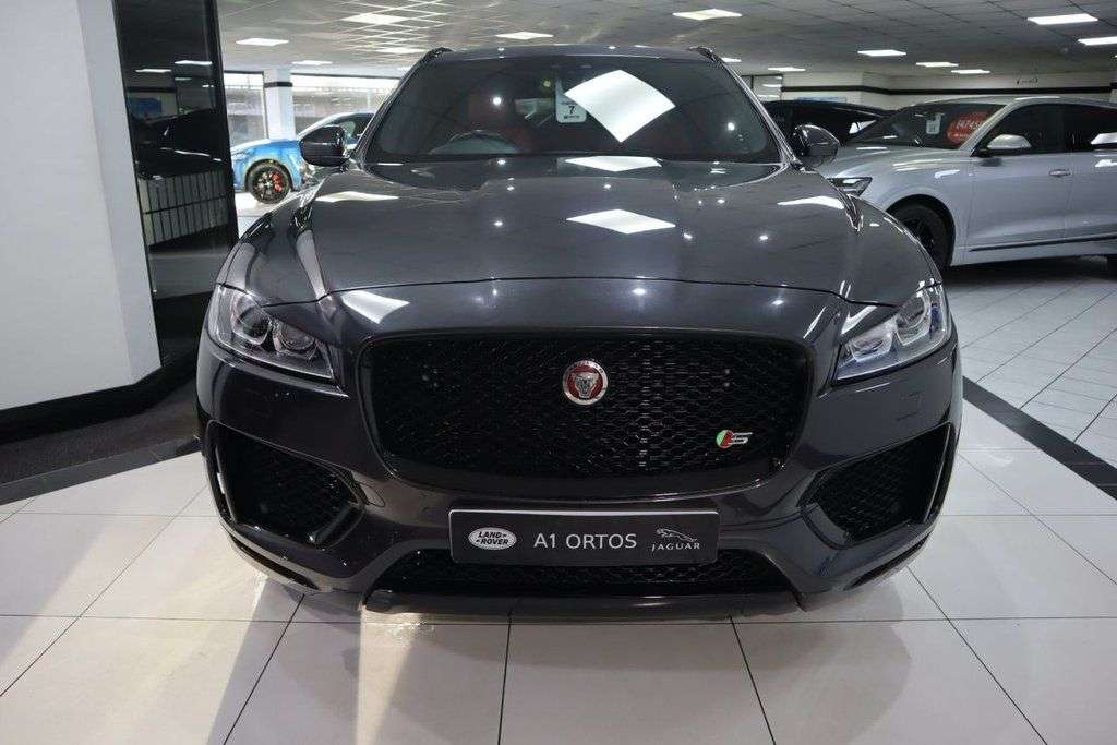 A 2018 JAGUAR F-PACE 3.0 V6 S SUV 5dr Petrol Auto AWD Euro 6 (s/s) (380 ps) JAGUAR MAIN DEALER H A 2018 JAGUAR F-PACE 3.0 V6 S SUV 5dr Petrol Auto AWD Euro 6 (s/s) (380 ps) JAGUAR MAIN DEALER H