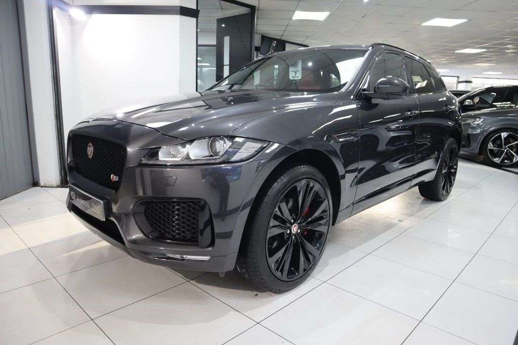 A 2018 JAGUAR F-PACE 3.0 V6 S SUV 5dr Petrol Auto AWD Euro 6 (s/s) (380 ps) JAGUAR MAIN DEALER H A 2018 JAGUAR F-PACE 3.0 V6 S SUV 5dr Petrol Auto AWD Euro 6 (s/s) (380 ps) JAGUAR MAIN DEALER H