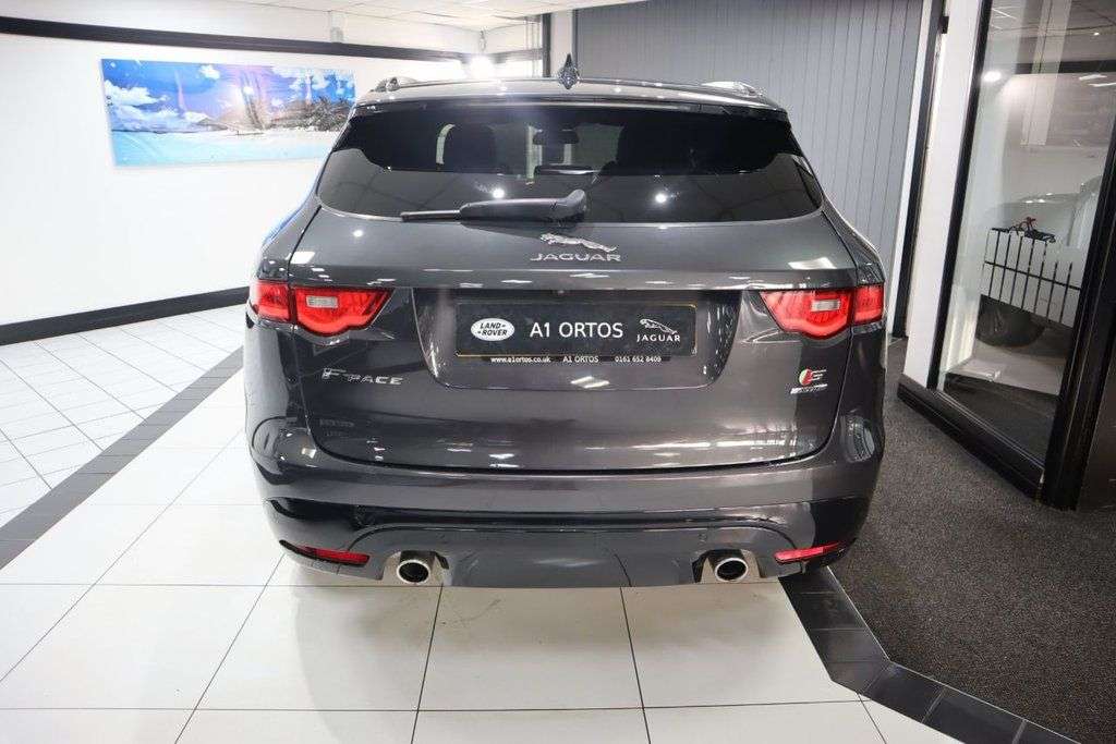 2018 JAGUAR F-PACE 2018 JAGUAR F-PACE