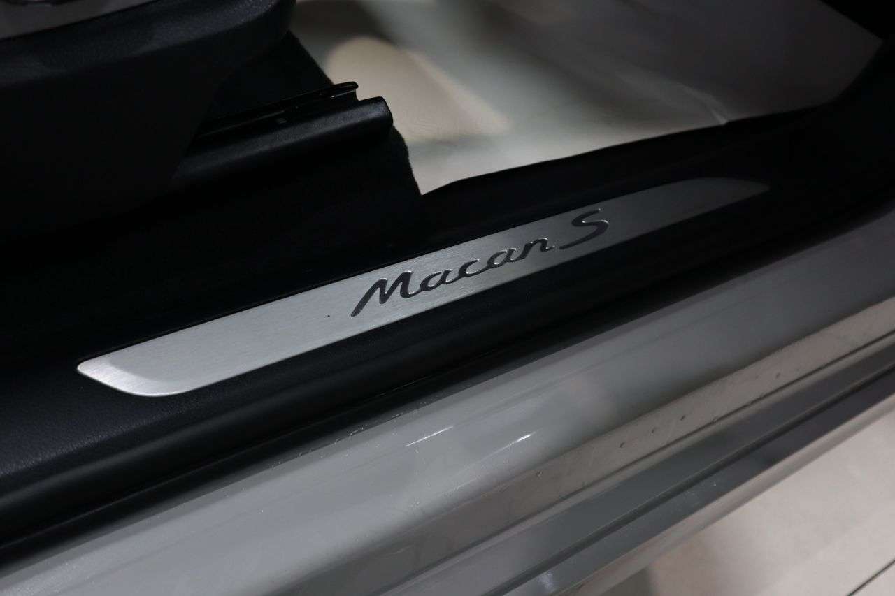 2022 PORSCHE MACAN 2022 PORSCHE MACAN