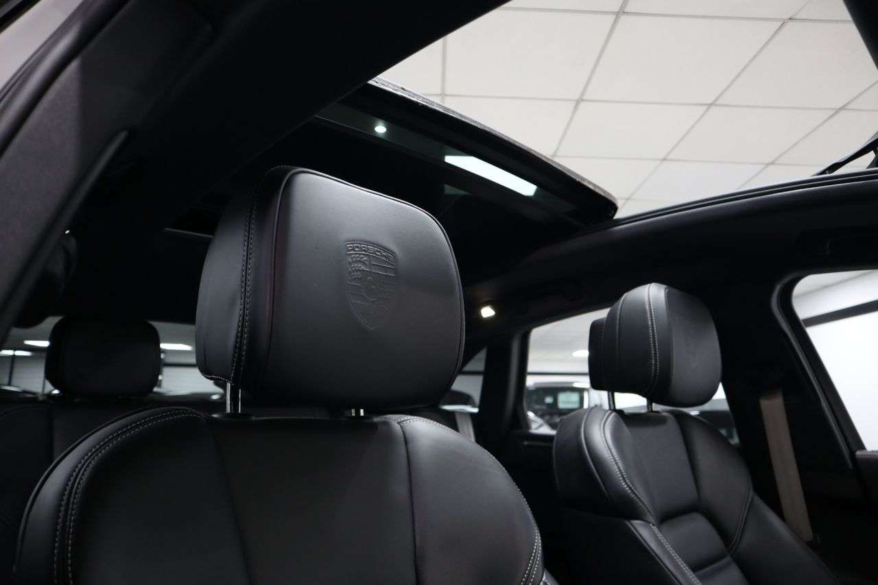 A 2022 PORSCHE MACAN 2.9T V6 S SUV 5dr Petrol PDK 4WD Euro 6 (s/s) (380 ps) OVER £21K IN EXTRAS A 2022 PORSCHE MACAN 2.9T V6 S SUV 5dr Petrol PDK 4WD Euro 6 (s/s) (380 ps) OVER £21K IN EXTRAS