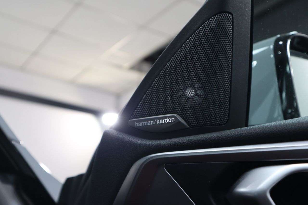 A 2022 BMW 4 SERIES 2.0 420i M Sport Coupe 2dr Petrol Auto Euro 6 (s/s) (184 ps) INCREDIBLE COL A 2022 BMW 4 SERIES 2.0 420i M Sport Coupe 2dr Petrol Auto Euro 6 (s/s) (184 ps) INCREDIBLE COL