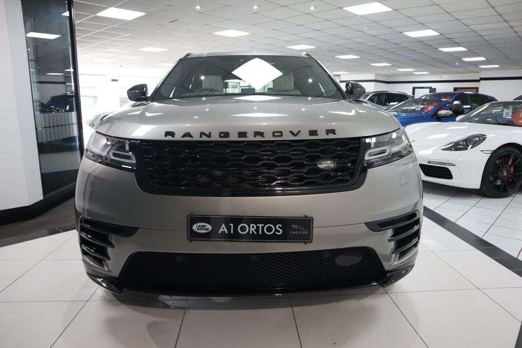 A 2019 LAND ROVER RANGE ROVER VELAR 2.0 D240 R-Dynamic HSE SUV 5dr Diesel Auto 4WD Euro 6 (s/s) (240 ps) FULL S A 2019 LAND ROVER RANGE ROVER VELAR 2.0 D240 R-Dynamic HSE SUV 5dr Diesel Auto 4WD Euro 6 (s/s) (240 ps) FULL S