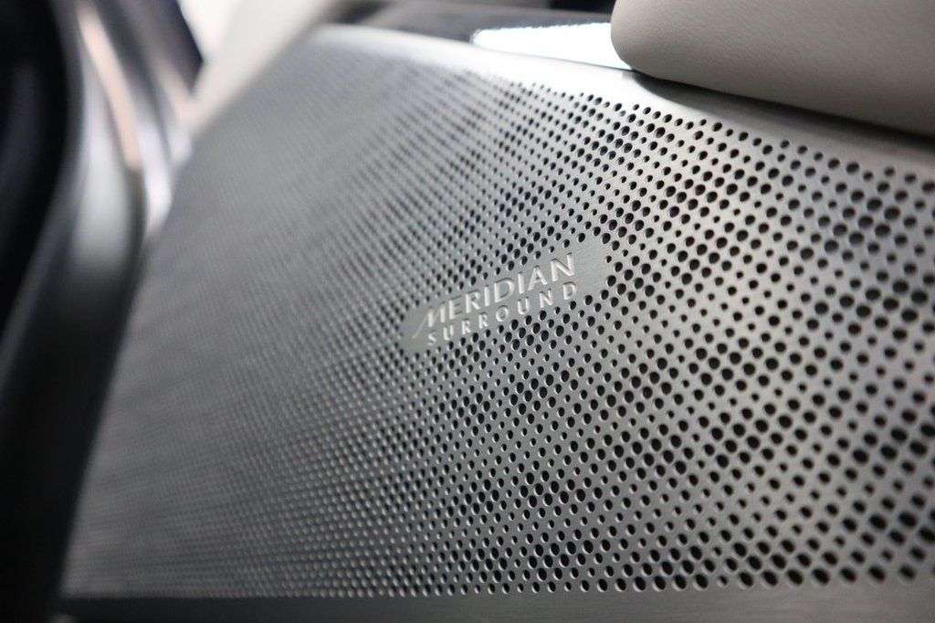 2019 LAND ROVER RANGE ROVER VELAR 2019 LAND ROVER RANGE ROVER VELAR