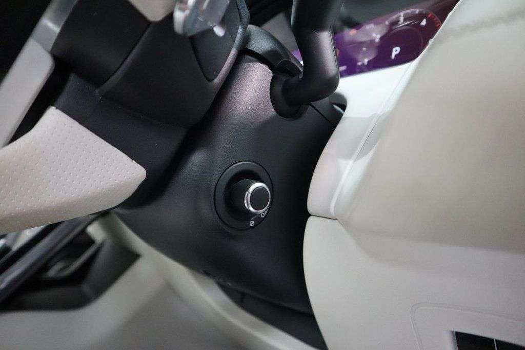 2019 LAND ROVER RANGE ROVER VELAR 2019 LAND ROVER RANGE ROVER VELAR