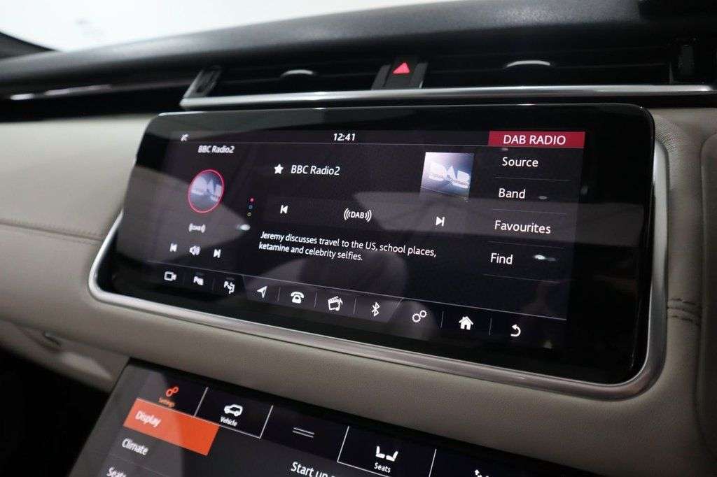 2019 LAND ROVER RANGE ROVER VELAR 2019 LAND ROVER RANGE ROVER VELAR