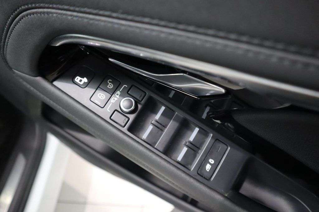 2019 LAND ROVER RANGE ROVER EVOQUE 2019 LAND ROVER RANGE ROVER EVOQUE