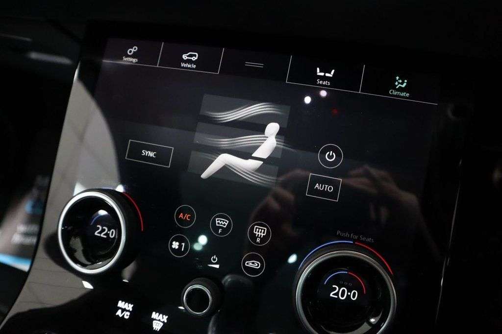 2019 LAND ROVER RANGE ROVER EVOQUE 2019 LAND ROVER RANGE ROVER EVOQUE