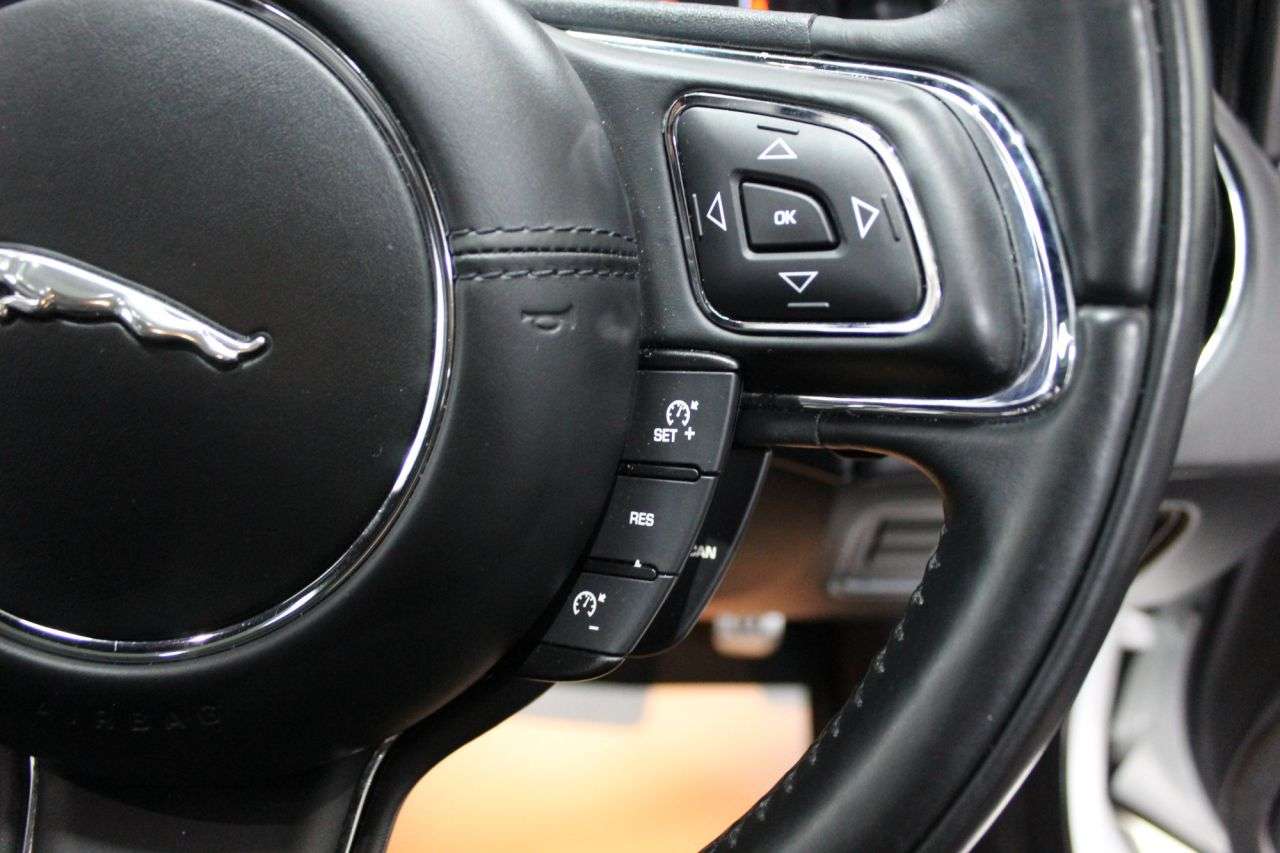 2018 JAGUAR XJ 2018 JAGUAR XJ