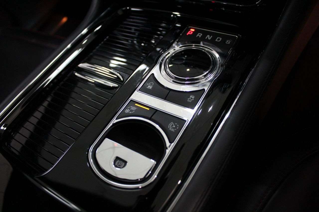 2018 JAGUAR XJ 2018 JAGUAR XJ