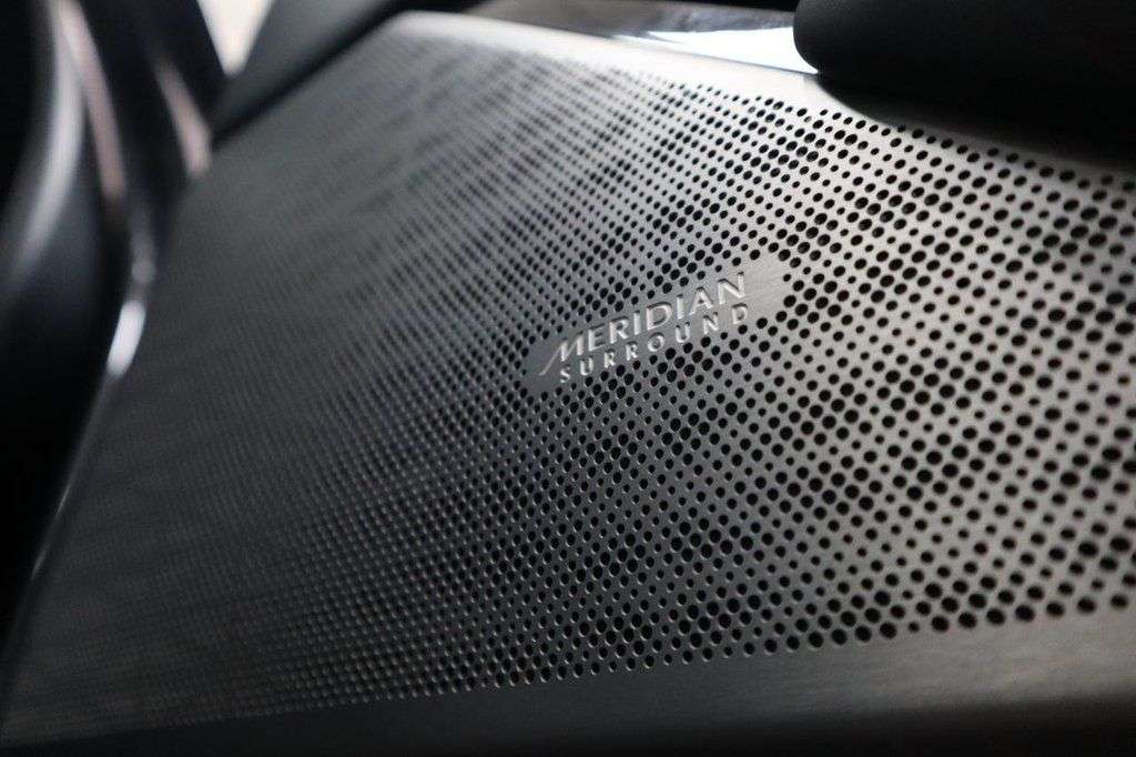 2019 LAND ROVER RANGE ROVER VELAR 2019 LAND ROVER RANGE ROVER VELAR