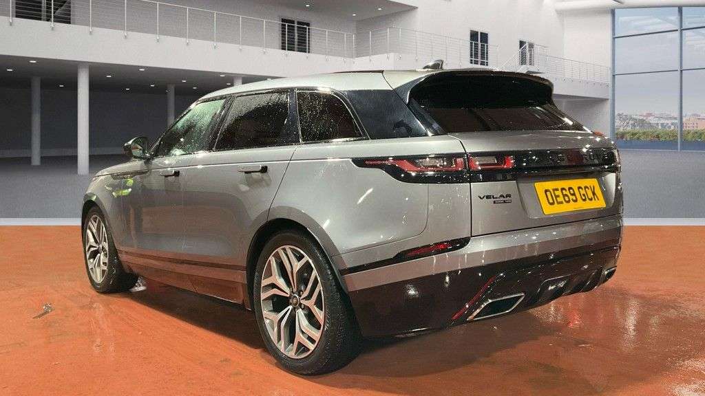 A 2019 LAND ROVER RANGE ROVER VELAR 3.0 D300 R-Dynamic HSE SUV 5dr Diesel Auto 4WD Euro 6 (s/s) (300 ps) LAND R A 2019 LAND ROVER RANGE ROVER VELAR 3.0 D300 R-Dynamic HSE SUV 5dr Diesel Auto 4WD Euro 6 (s/s) (300 ps) LAND R