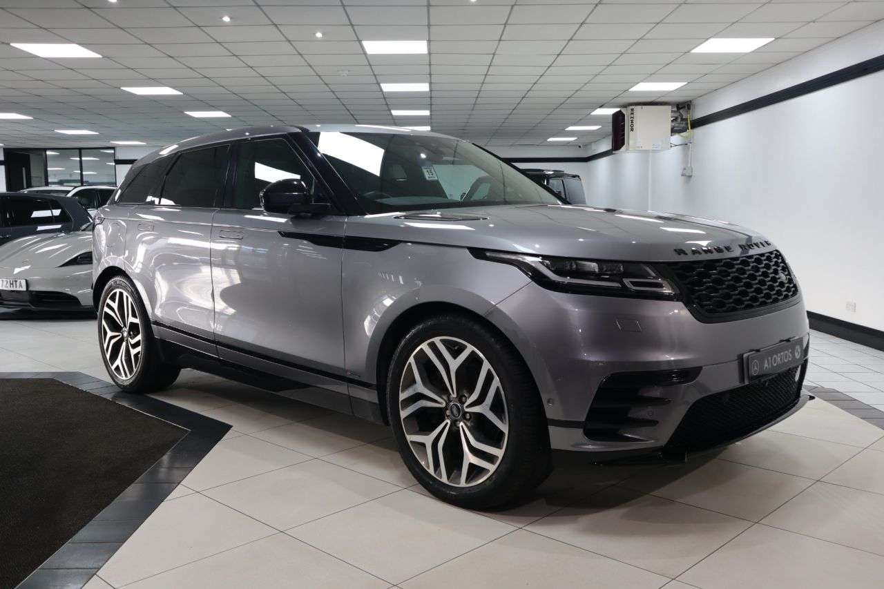 A 2019 LAND ROVER RANGE ROVER VELAR 3.0 D300 R-Dynamic HSE SUV 5dr Diesel Auto 4WD Euro 6 (s/s) (300 ps) LAND R A 2019 LAND ROVER RANGE ROVER VELAR 3.0 D300 R-Dynamic HSE SUV 5dr Diesel Auto 4WD Euro 6 (s/s) (300 ps) LAND R