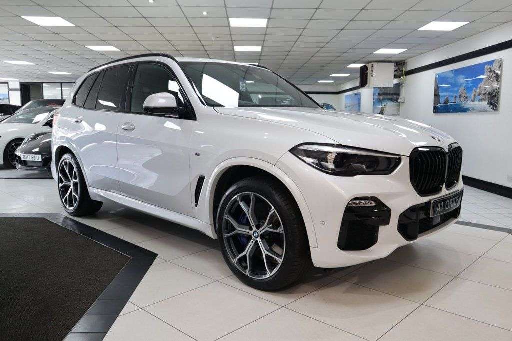 A 2020 BMW X5 3.0 45e 24kWh M Sport SUV 5dr Petrol Plug-in Hybrid Auto xDrive Euro 6 (s/s A 2020 BMW X5 3.0 45e 24kWh M Sport SUV 5dr Petrol Plug-in Hybrid Auto xDrive Euro 6 (s/s