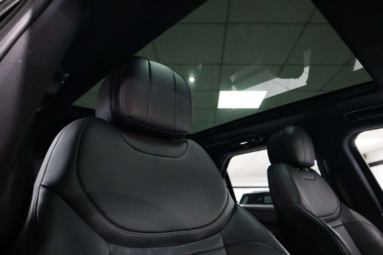 A 2023 LAND ROVER RANGE ROVER SPORT 3.0 D300 MHEV Dynamic SE SUV 5dr Diesel Auto 4WD Euro 6 (s/s) (300 ps) NEW A 2023 LAND ROVER RANGE ROVER SPORT 3.0 D300 MHEV Dynamic SE SUV 5dr Diesel Auto 4WD Euro 6 (s/s) (300 ps) NEW