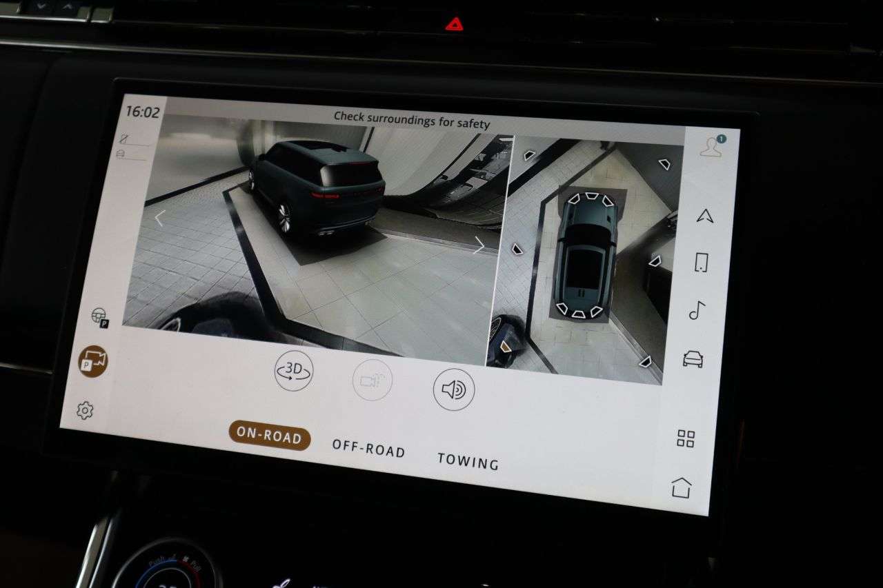 A 2023 LAND ROVER RANGE ROVER SPORT 3.0 D300 MHEV Dynamic SE SUV 5dr Diesel Auto 4WD Euro 6 (s/s) (300 ps) NEW A 2023 LAND ROVER RANGE ROVER SPORT 3.0 D300 MHEV Dynamic SE SUV 5dr Diesel Auto 4WD Euro 6 (s/s) (300 ps) NEW