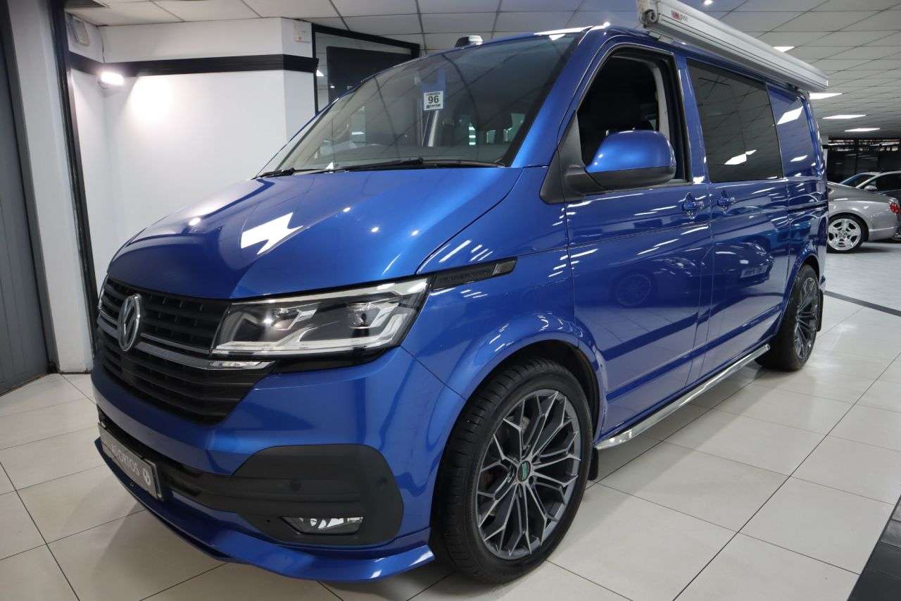 A 2020 VOLKSWAGEN TRANSPORTER 2.0 TDI T32 Highline Kombi Double Cab 5dr Diesel Manual FWD SWB Euro 6 (s/s A 2020 VOLKSWAGEN TRANSPORTER 2.0 TDI T32 Highline Kombi Double Cab 5dr Diesel Manual FWD SWB Euro 6 (s/s